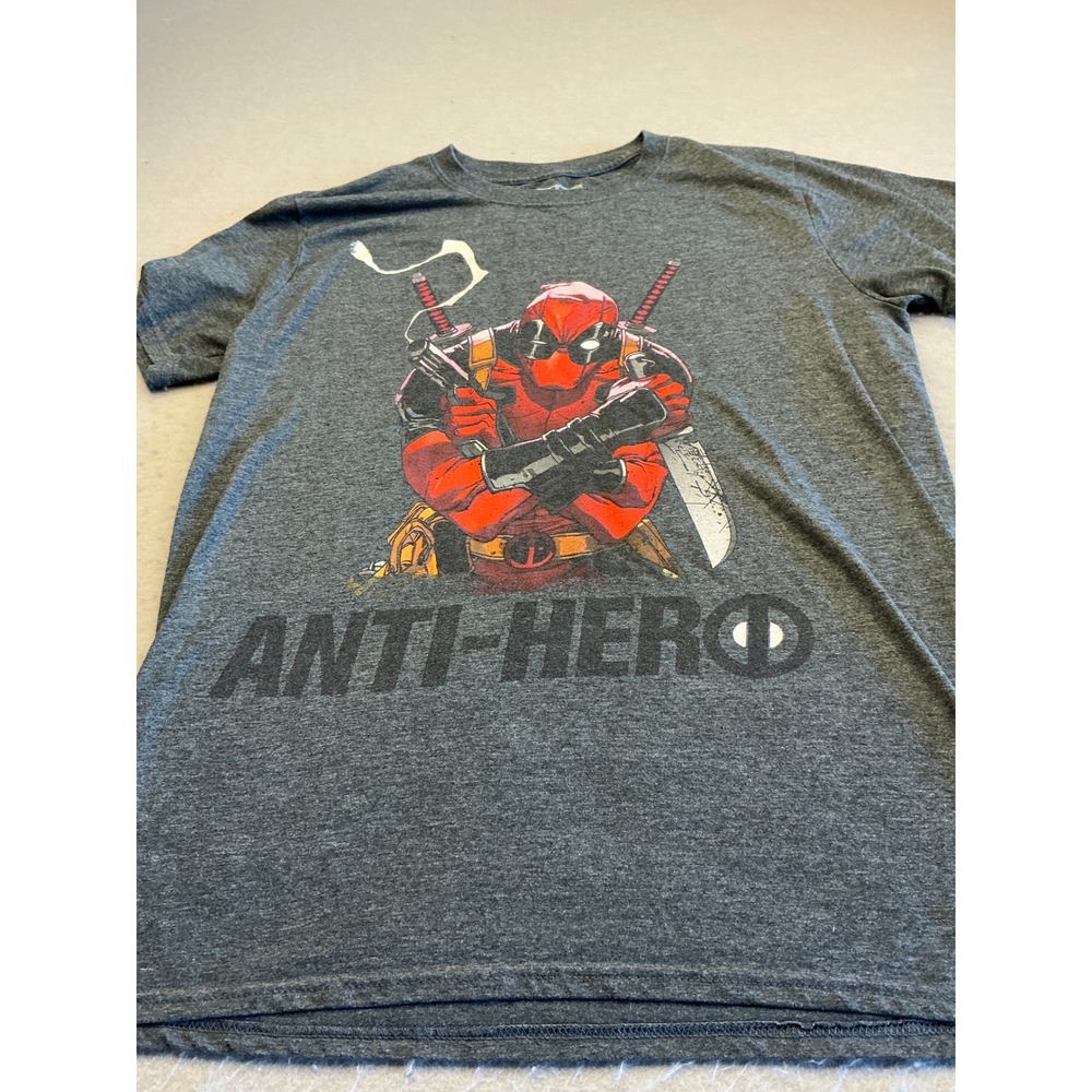 Marvel Deadpool T-Shirt Anti-Hero Graphic Gray Medium Comic Book Tee
